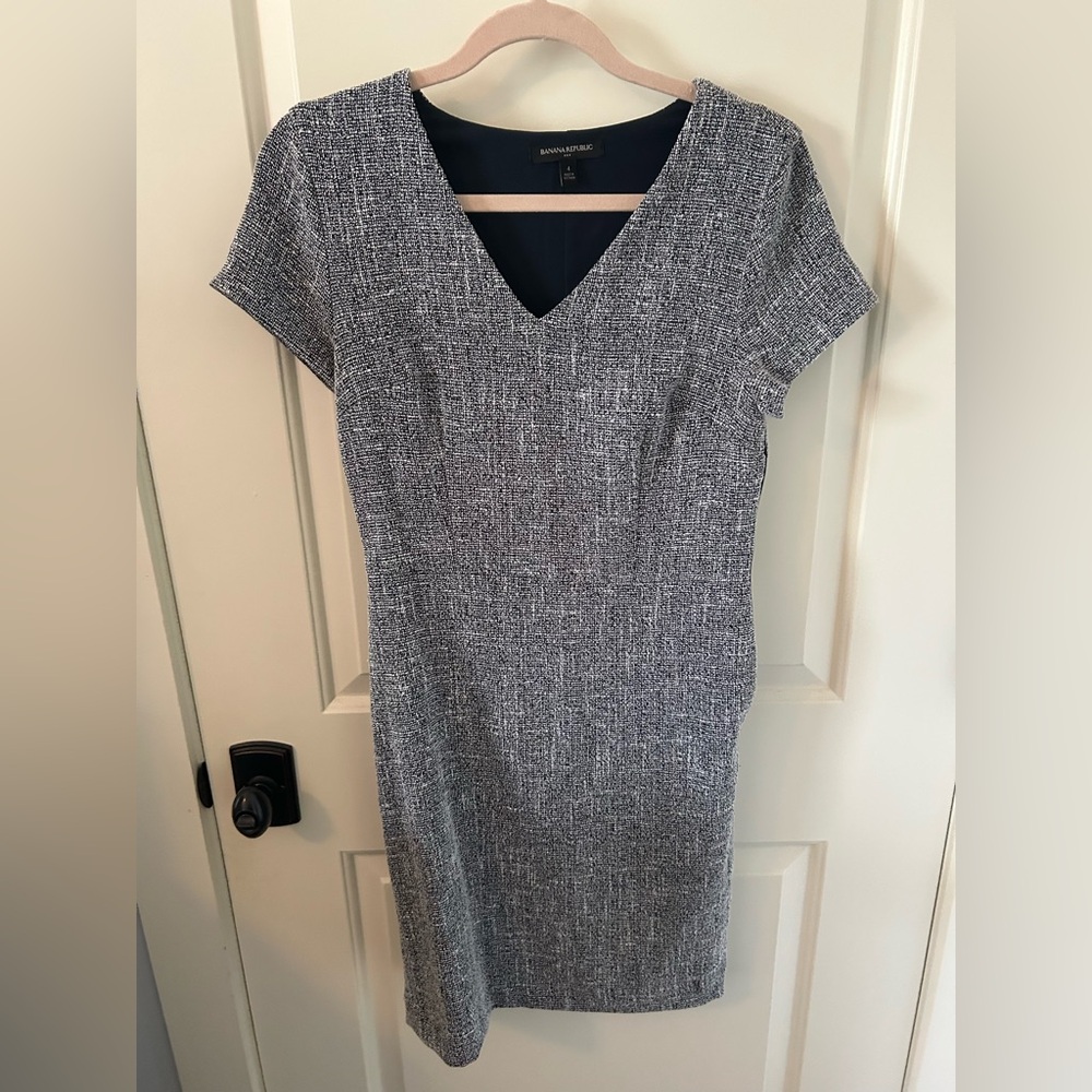 Banana Republic Gray Tweed V-Neck Sheath Midi Dress